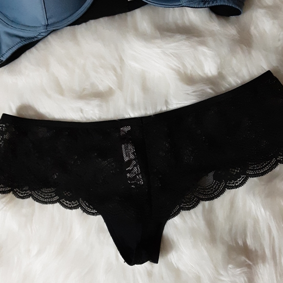 NWOT VICTORIAS SECRET BRA AND PANTIE SET - Picture 4 of 7